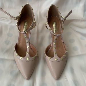 Halogen Nude Pumps